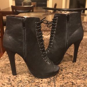 New! NYLA Tayleena Heels